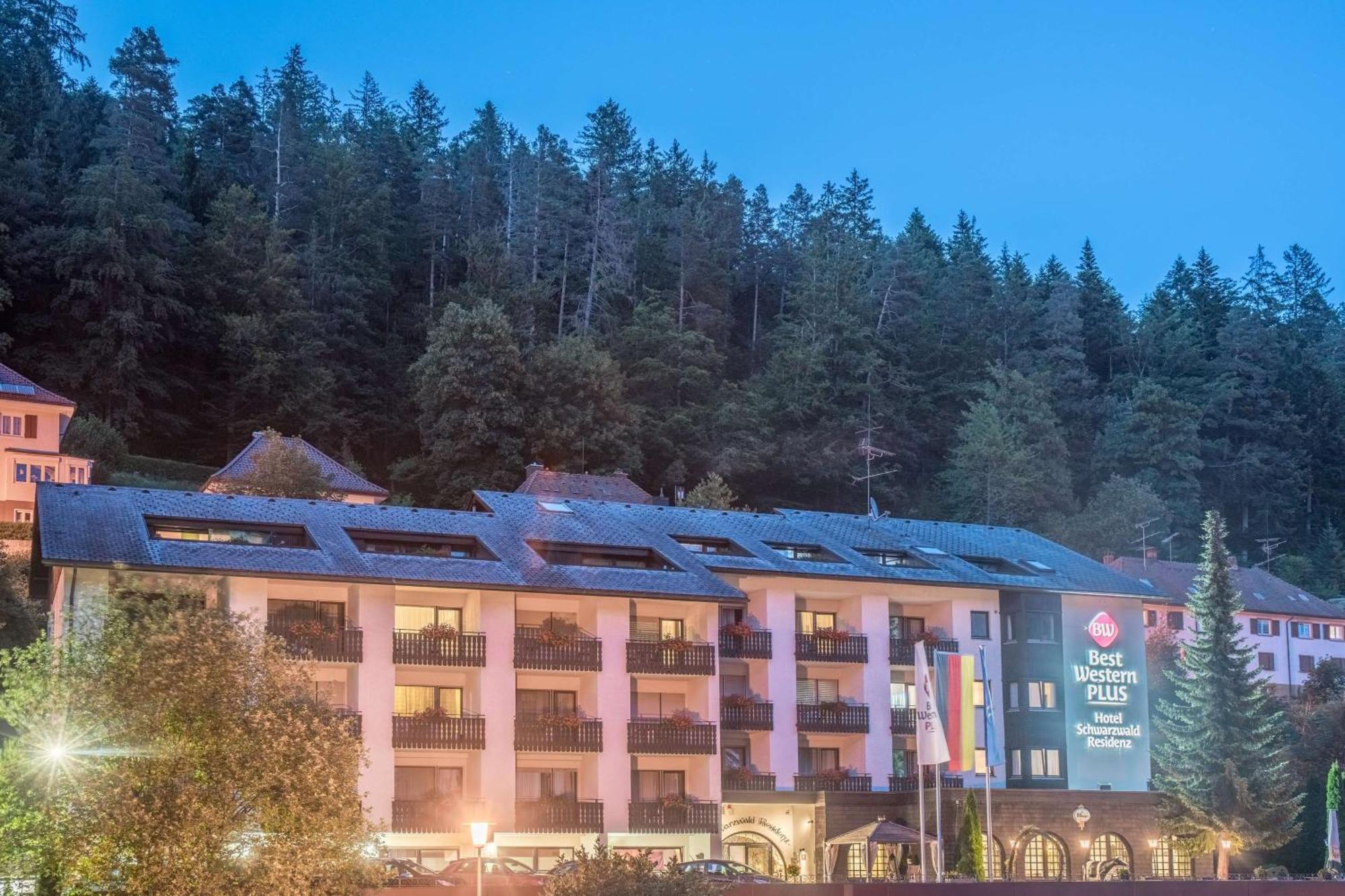 Best Western Plus Schwarzwald Residenz Triberg im Schwarzwald Exterior foto